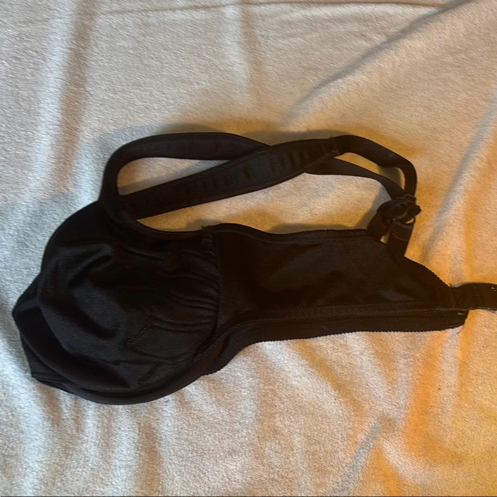 Black Olga? 38c Underwire Bra - Picture 4 of 5